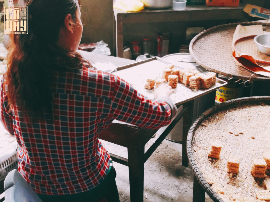 Bánh khô mè Quang Châu Cô Đây